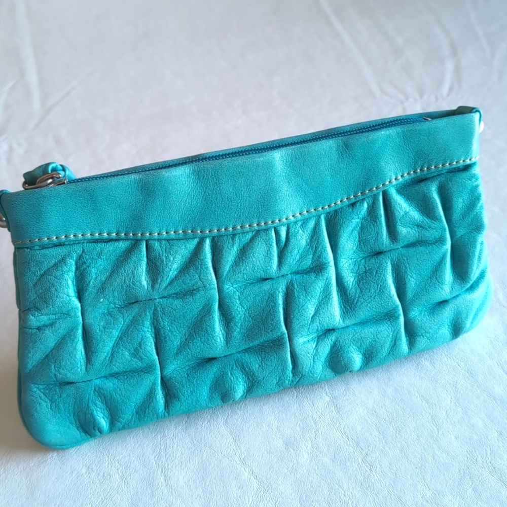 Ellington Turquoise Blue Aqua Dimpled Leather Wristlet Clutch - Picture 3 of 8